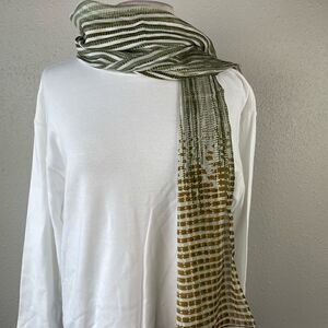 Symphony Scarf EUC 